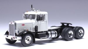 IXO-U64TR003 - Camion solo de 1955 couleur blanc - Edition USA - PETERBILT 281 6x4