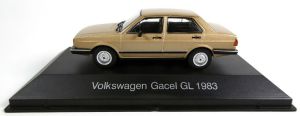 Voiture berline 4 portes VOLKSWAGEN Gacel GL de 1983 de couleur bronze métallisée vendue en blister