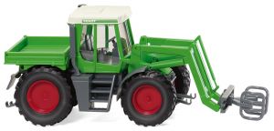 Tracteur avec chargeur Fendt Xylon