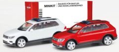 HER013109-002 - 2 voitures en kit de couleur rouge et blanc – VW Tiguan
