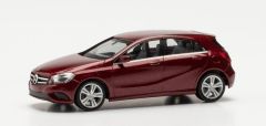 HER038263-005 - Voiture de couleur rouge métallisé – MERCEDES CLASSE A