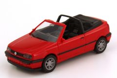 HER021548-002 - Voiture cabriolet de couleur rouge - VW Golf III