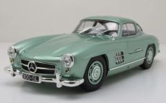 MNC110037221 - Voiture de 1955 couleur vert métallisé - MERCEDES 300SL