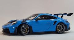 MNC110062022 - Voiture de 2024 couleur bleu - PORSCHE 911