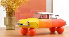 NOREV121581 - Voiture de 1959 couleur nuance d'orange - CITROEN SS 19 sur boules