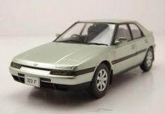WBXWB124259 - Voiture de 1989 couleur verte - MAZDA 323 F
