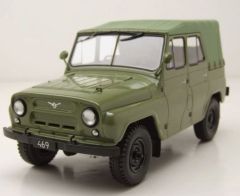 WBXWB124263 - Voiture de 1975 couleur verte - UAZ 469