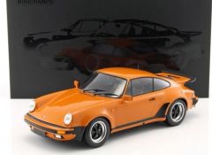 MNC125066107 - Voiture de 1977 couleur orange - limitée à 100 pièces - PORSCHE 911 Turbo