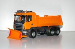 EMEK15508 - Camion de couleur orange  avec lame de déneigement - SCANIA G 6x4