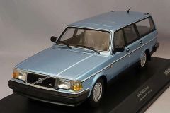 MNC155171414 - Voiture break de 1986 couleur bleu - VOLVO 240 GL