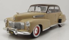 MOD18656 - Voiture de 1941 couleur beige et marron - CADILLAC Fleetwood Series 60 Special Sedan