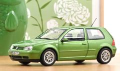 NOREV188571 - Voiture de 1998 couleur verte - VW Golf GTI
