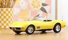 NOREV189039 - Voiture cabriolet de 1969 couleur jaune - CHEVROLET Corvette