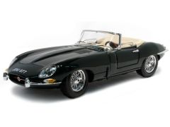BUR12046GRO - Voiture cabriolet de 1961 verte – JAGUAR type E
