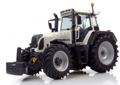 UH4035 - Tracteur Fendt 820 de couleur Blanc