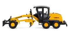 NEW HOLLAND F156.7 niveuleuse équipée du ripper