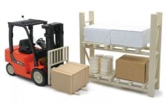 NEW87865 - Jouet télécommandé - Chariot élévateur avec accessoires