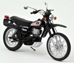 NOREV182045 - Moto de 1988 couleur noire et argent – YAMAHA XT500