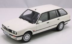 NOREV183217 - Voiture de 1988 couleur Blanche - BMW 325i Touring (E30)