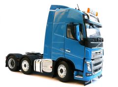 MAR1811-04 - Camion VOLVO FH16 bleu