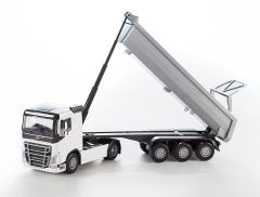 EMEK22352 - Camion blanc avec benne basculante 3 essieux – VOLVO FH16 4x2