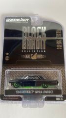 GREEN28090-BVERT - Véhicule avec jantes verte sous blister de la série BLACK BANDIT Collection - CHEVROLET IMPALA Lowrider 1964