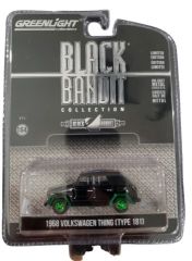 GREEN28110-DVERT - Voiture avec jantes vertes sous blister de la série BLACK BANDIT – DATSUN 510 avec porte-skis 1971