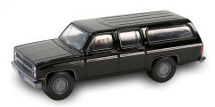 GREEN28150-D - Voiture sous blister de la série Black Bandit - CHEVROLET Suburban C10 custom deluxe 1985