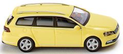 WIK008902 - VOLKSWAGEN Passat break "Jaune" Ech:1/87