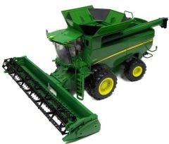 BRI46070 - Moissonneuse Batteuse  John Deere S670 1-16