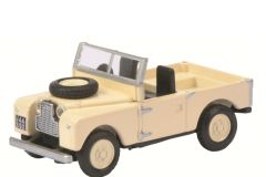 SCH26136 - Voiture décapotable LAND ROVER 88 Beige