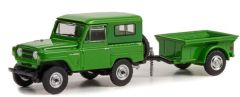 GREEN32250-A - Véhicule sous blister avec remorque – NISSAN Patrol de 1972