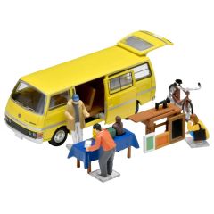 TOM325246 - Diorama avec TOYOTA Chaser 25 Tourer V de 1998 couleur grise - Parkig Area mat B