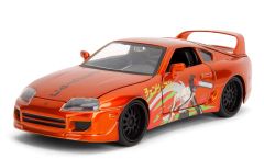 JAD35181 - Voiture de 1995 couleur orange du film L'homme à la tronconneuse - TOYOTA Supra