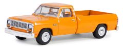 GREEN35280-C-ORANGE - Voiture de couleur orange sous blister de la série BLUE COLLAR - DODGE Ram D-250 1982