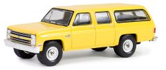 GREEN35280-D - Voiture sous blister de la série BLUE COLLAR - CHEVROLET Suburban K20 Custom Deluxe 1987