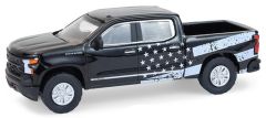 GREEN35300-F - Voiture sous blister de la série BLUE COLLAR - édition Stars Stripes - CHEVROLET Silverado 2023