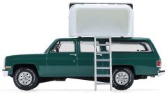 GREEN38080-E - Voiture sous blister de la série THE GREAT OUTDOORS - CHEVROLET Suburban 1990 avec tente