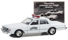 GREEN39130-E - Voiture sous blister de la série Vintage Ad Cars - CHEVROLET Impala 9C1 Police 1980