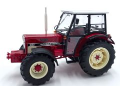 Tracteur 1er génération – IHC 833 4wd