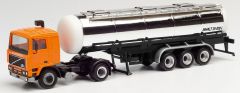 HER312622 - Camion avec citerne VEB DEUTRANS – VOLVO F12 4x2