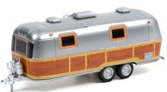 GREEN34110-C - Caravane sous blister de la série HITCHED Homes – Caravane 2 Essieux Airstream 1972