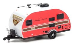 Caravane sous blister de la série HITCHED Homes – Caravane 1 essieu WINNEBAGO rouge et blanche 2017