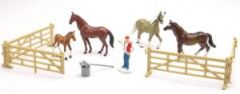 NEW05485C - 3 Chevaux avec 1 Poulain et accessoires