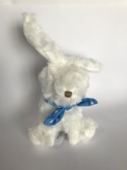 Doudou avec foulard bleu clair à étoiles de la gamme LAPIN CHOUCHOU
