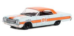 GREEN41150-A - Voiture sous blister de la série RUNNING ON EMPTY - CHEVROLET Impala SS 1964 GULF