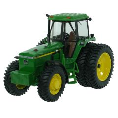 BRI43383 - Tracteur jumelé – Édition Prestige – JOHN DEERE 4960