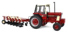 ERT44309 - Tracteur avec charrue 720 – Édition précision – INTERNATIONAL 986