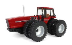ERT44396 - Tracteur édition prestige - INTERNATIONAL 7688 Super 70 série 2+2