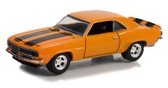 GREEN44970-F - Voiture sous blister  de la série TV Counting Cars 2012 - CHEVROLET Camaro RS 1967